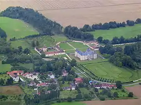 Le château en cours de restauration vu du ciel