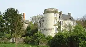 La tour du château du Fort-des-Salles.