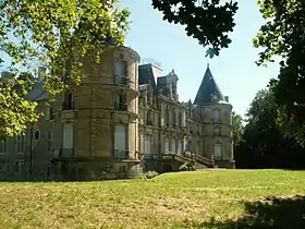 Château de Clémeryportail, pavillon, escalier, élévation, toiture, décor intérieur