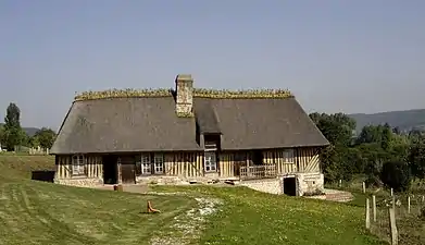 Chaumière normande à Saint-Sulpice-de-Grimbouville.