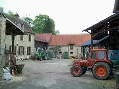 La ferme Dequidt au centre du village.