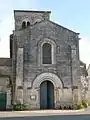 La façade avec le sarcophage.