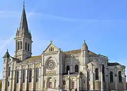 Église Notre-Dame la Neuve de Chemillé