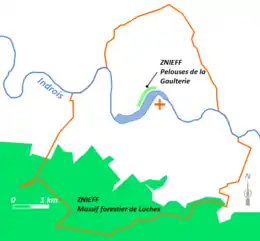 Vue d'une carte répartissant un territoire communal en zones naturelles protégées.