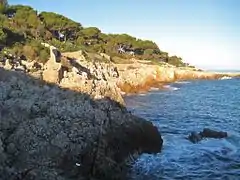 Le « chemin des Contrebandiers » au Cap d'Antibes.