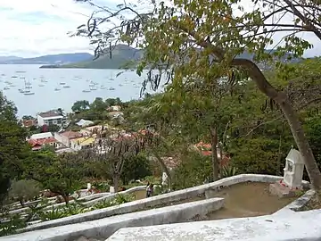 Vue depuis le sommet sur la baie de Sainte-Anne