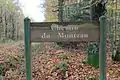 Panneau du chemin de Montzau Forêt de la Faisanderie.