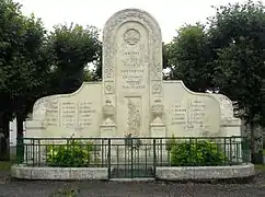 Monument aux morts.