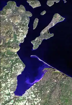 Vue satellite de la baie Chequamegon.