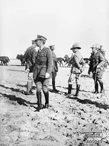 De g. à dr., les généraux Philip Chetwode (RU), Henry Chauvel (Austr.) et John Royston (Austr.) dans le désert du Sinaï en 1917
