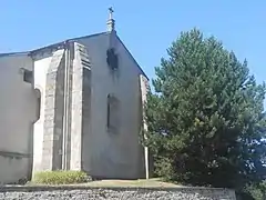 Chevet roman de l'église Saint-Pierre.