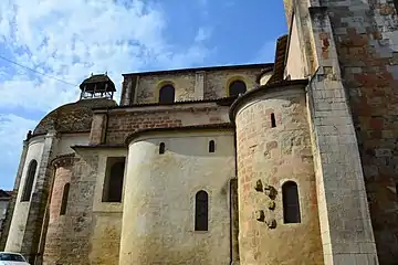 Chevet de l'abbatiale de Saint-Sever vu du nord