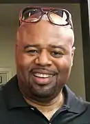 Chi McBride interprète Don Owen