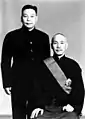 Chiang Ching-kuo et Tchang Kai-shek (1948).