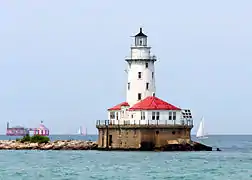Le phare depuis un bateau.