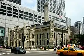 Pumping Station, Chicago, station de pompage de style néogothique, (1869), William W. Boyington.