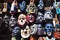 Masques au marché de Chichicastenango, Guatemala.