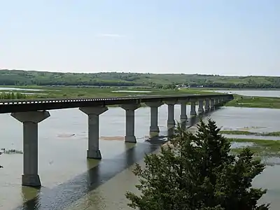 Le Chief Standing Bear Memorial Bridge