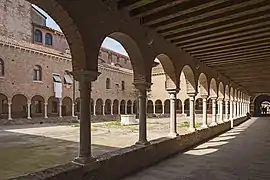 Le cloître de Santi Cosma e Damiano