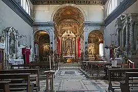 Vue le l'intérieur de l'église