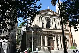 Église Saint-Roch, sur le cours Napoléon.
