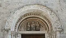 Lunette du XIe siècle de san Giacomo Apostolo.