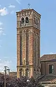 Le campanile.