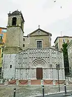 Façade de Santa Maria della Piazza, XIe et XIIe siècles.