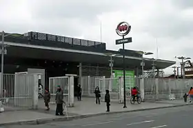 Entrée de la station.