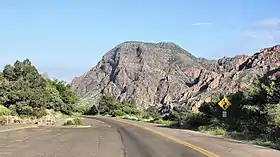 Vue de la Chisos Basin Road en mai 2015.