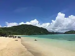 Grande plage d'Antakoudja sur l'îlot Mtsamboro.