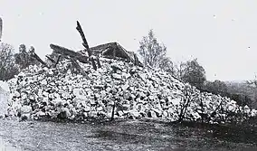 La tour au lendemain de son explosion le 21 décembre 1914.