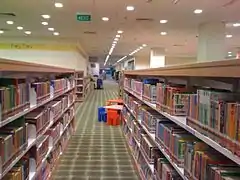 Une bibliothèque publique à Singapour.
