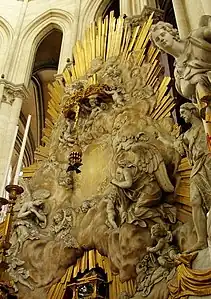 Gloire eucharistique ornant le maître-autel, d'après un dessin de Pierre-Joseph Christophle, cathédrale Notre-Dame d'Amiens.