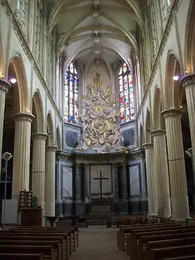 Chœur de Saint-Éloi et, au-dessus de l'autel, la Gloire de l'église Saint-Étienne des Tonneliers.