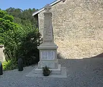 Le monument aux morts.