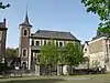 L'église Saint-Marcellin, tout le mobilier immeuble par destination et l'entrée ponctuée de quatre piliers avec grille