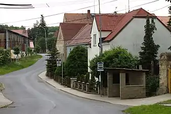Maisons à Chotiměř.
