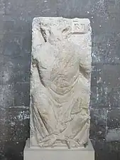 Photo d'une sculpture d'un Christ en majesté provenant de la cathédrale romane