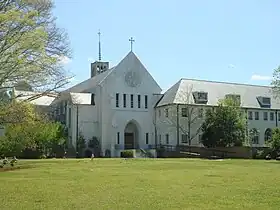 Photographie de la façade d'une église