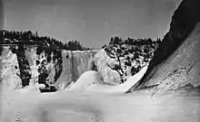Chute Montmorency en hiver vers 1900