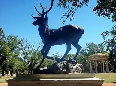 Le Cerf, Buenos Aires, Bosques de Palermo.