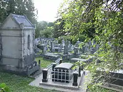 Vue à proximité du monument aux morts.