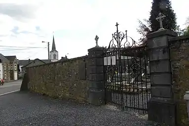 Entrée du cimetière communal de Lavacherie.