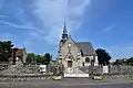 Le cimetière et l'église.