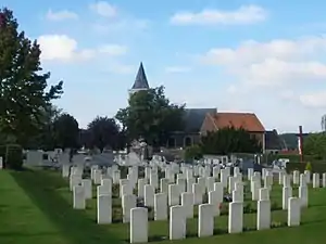 Le cimetière militaire de la Première Guerre mondiale.