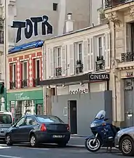 La façade de l'ancien Écoles 21 en travaux en 2019.