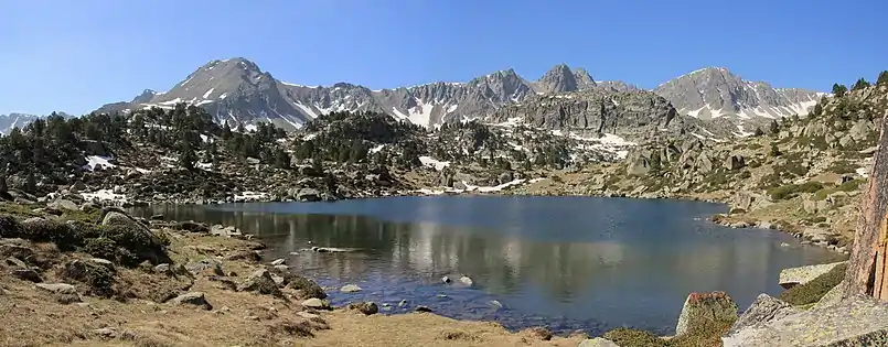 Face sud : pic de Montmalús, pic de l'Àliga.