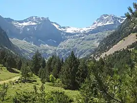 Le cirque de Barrosa : à gauche la Robiñera, à droite la Munia.