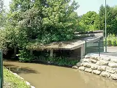 Lavoir en béton armé